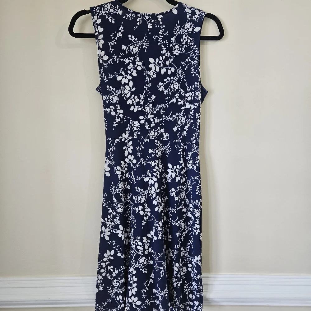 Blue floral faux wrap dress - Picture 4 of 6